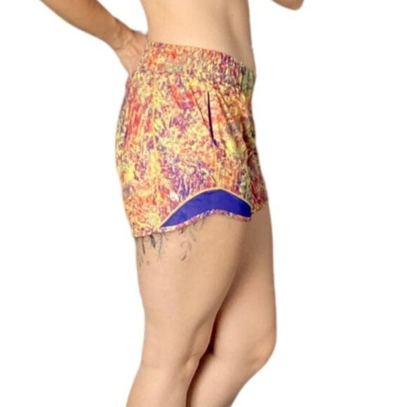 Lululemon Seawheeze 2019 hotty hot shorts size 8 Tall - Picture 1 of 12